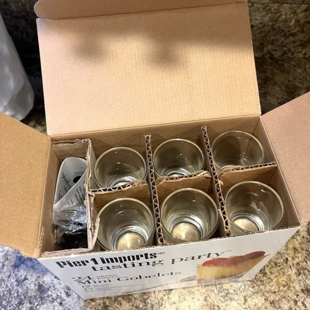 Pier 1 Tasting Party, 12 Mini Goblets NIB